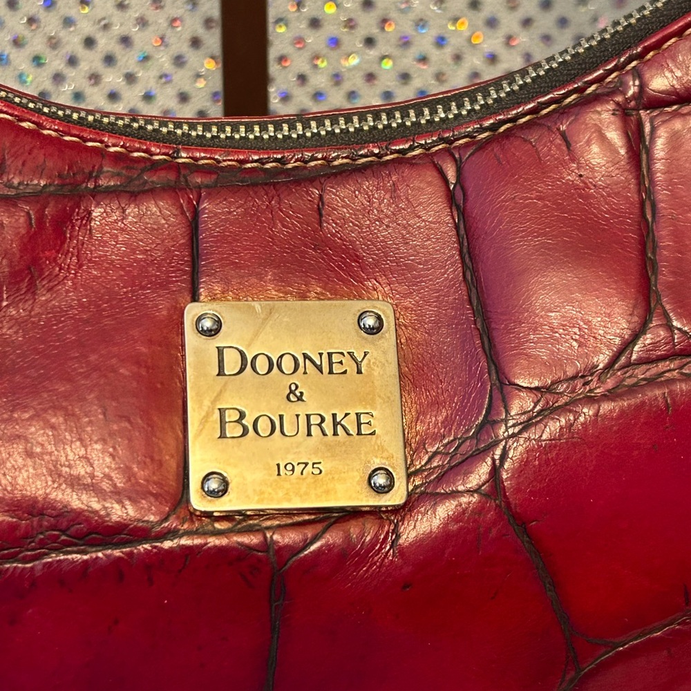 Dooney & Bourke Red Croc-Embossed Shoulder Bag Approx.. 12 x 6.5 x 4 - Picture 10 of 17